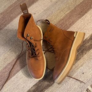 Sorel Women’s Tan Leather Lace-Up Boots